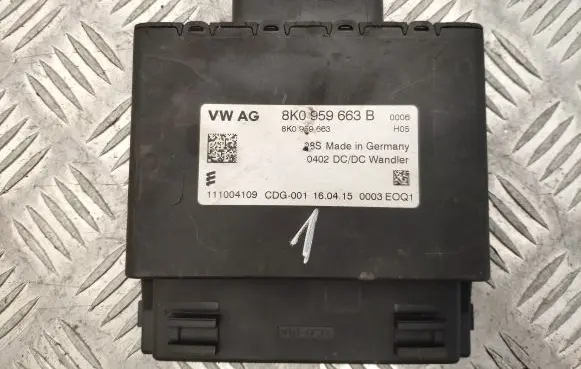 Audi A5 Sportback 8TA Voltage converter/converter module 8K0959663B