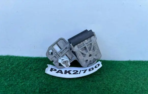 Volkswagen Golf IV Front door check strap stopper 996233
