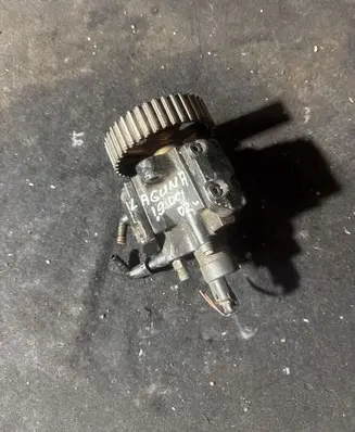 Renault Laguna II Fuel injection high pressure pump 7700111010 0445010018