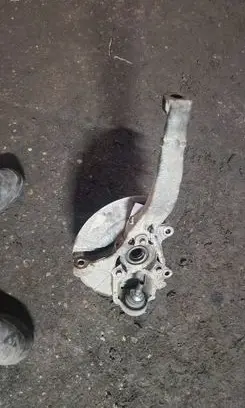 Jeep Grand Cherokee Front wheel hub spindle knuckle