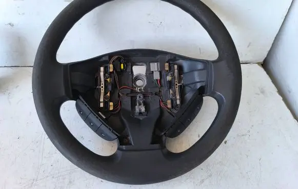 Opel Vivaro Steering wheel 91165500