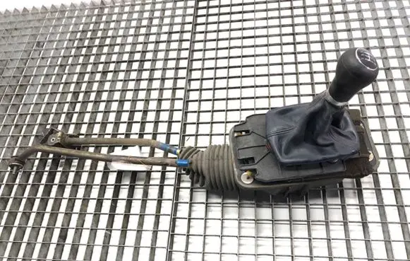 Audi A4 S4 B6 8E 8H Gear shift rod 8E0711025