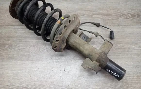 Volvo XC70 Front shock absorber with coil spring 6G9118K001PAG 30781485