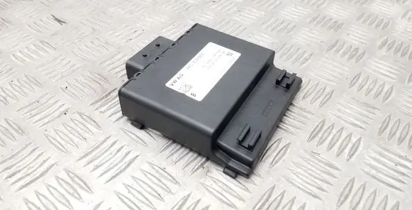 Audi A3 S3 A3 Sportback 8P Power management control unit 8K0959663