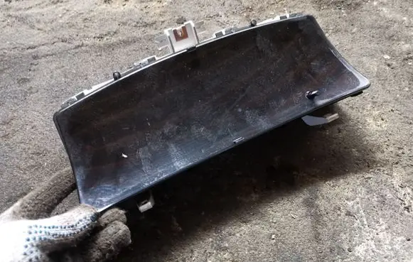 Toyota Corolla E120 E130 Speedometer (instrument cluster) 838001H300