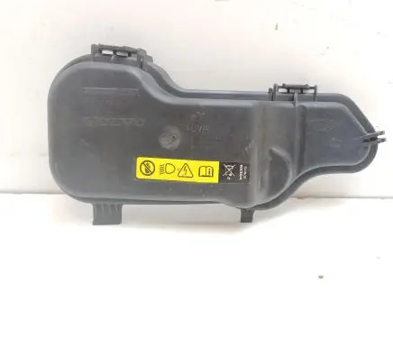Volvo XC70 Headlight/headlamp dust cover 30760152