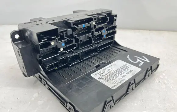 Mercedes-Benz CLK A209 C209 Fuse module 2095451401 5DK00848512