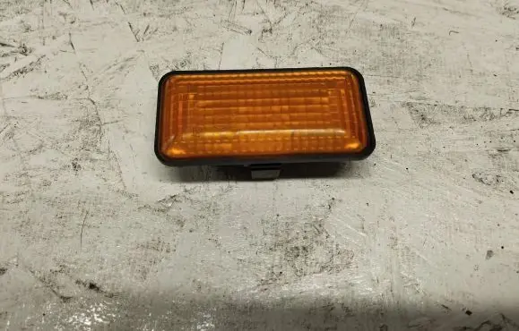 Volkswagen Golf III Front fender indicator light 1H0949117A