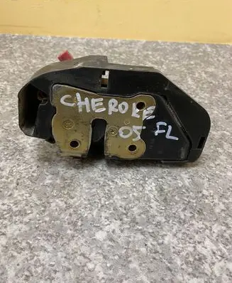 Jeep Grand Cherokee (WK) Front door lock MOU0972