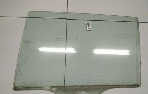 Mazda 5 Rear door window glass as2