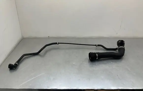 BMW 5 E60 E61 Engine coolant pipe/hose 7560968