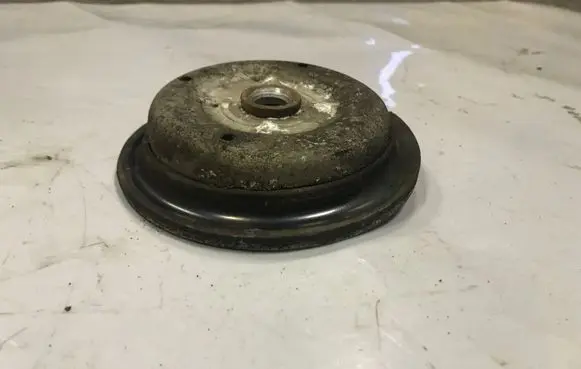 Coil spring mount