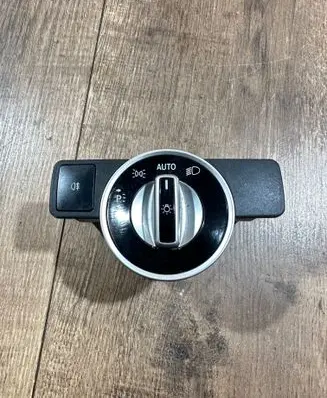 Mercedes-Benz E C207 W207 Light switch a2129050551