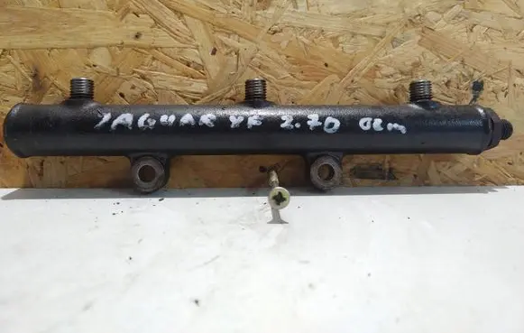 Jaguar XF X250 Fuel main line pipe 5WS40130 4R8Q9D280BC