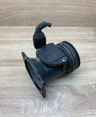 Audi A6 S6 C5 4B Mass air flow meter 06A906461B AFH6010C Used