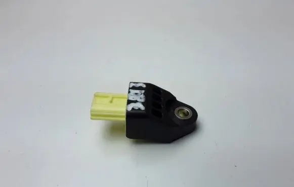 Toyota Auris E180 Airbag deployment crash/impact sensor 8983102160