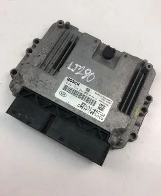 KIA Ceed Engine control unit/module ECU 391022A720 0281014861
