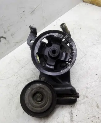 Toyota Avensis T250 Power steering pump