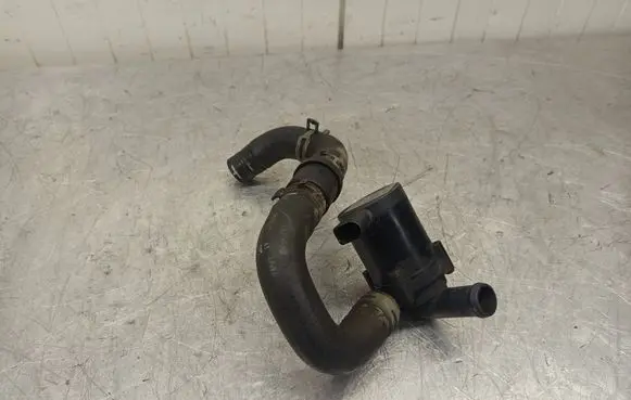 Volkswagen Touareg I Electric auxiliary coolant/water pump 7L0965561A 70207405