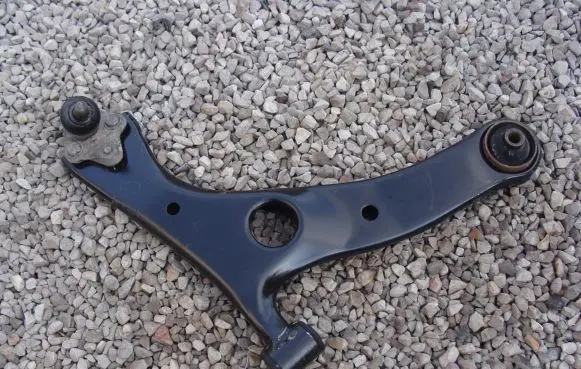 Toyota RAV 4 (XA20) Front control arm