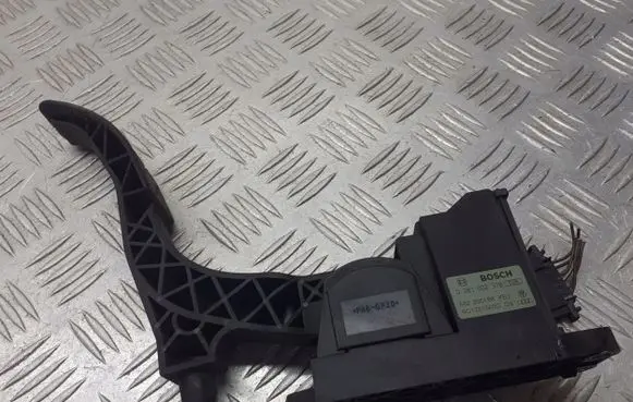 Volkswagen Polo IV 9N3 Accelerator pedal position sensor 6Q1721503D
