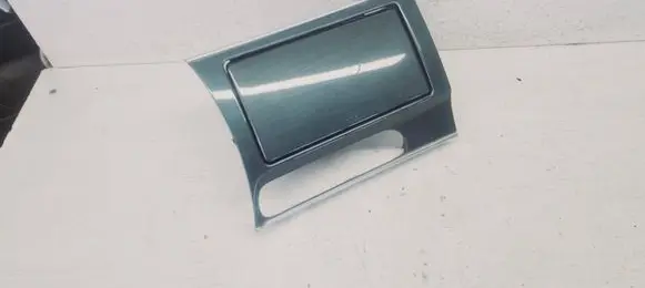 Cup holder front