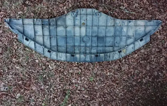 Jaguar XF X250 Engine splash shield/under tray 82317626