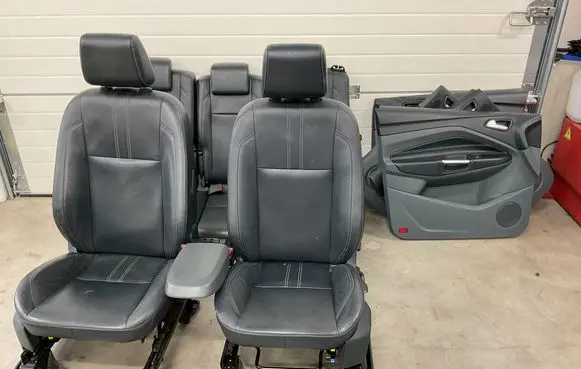 Ford C-MAX II Seat set 