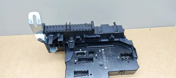 Mercedes-Benz E W212 Fuse module 2129022702