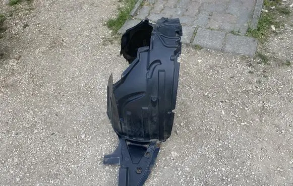 Nissan e-NV200 Front arch 638434FA0A