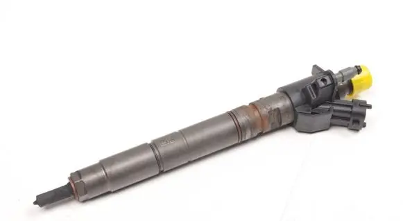 Volvo V40 Fuel injector 31303238