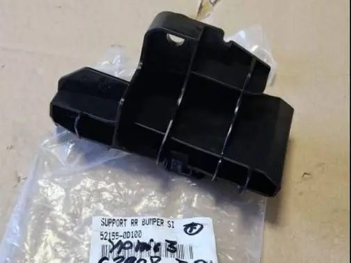 Rear bumper mounting bracket