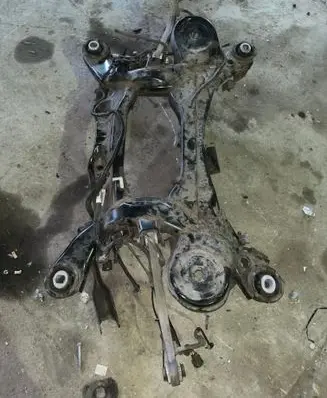 Land Rover Discovery 5 Rear subframe 