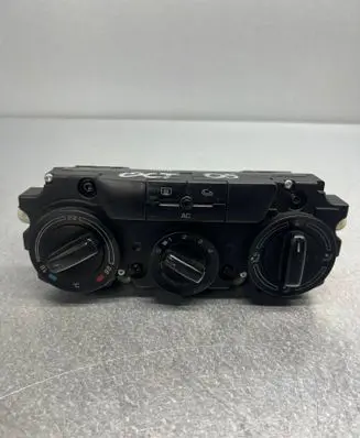Skoda Octavia Mk2 (1Z) Climate control/heater control trim 3T0907044