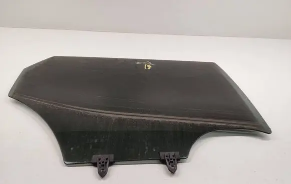 Nissan Qashqai Rear door window glass