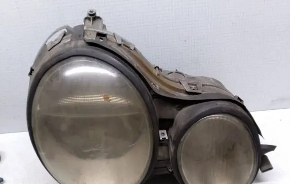 Mercedes-Benz E W210 Headlight/headlamp