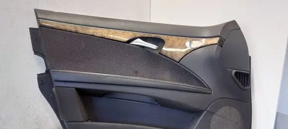 Mercedes-Benz E W211 Front door card panel trim 