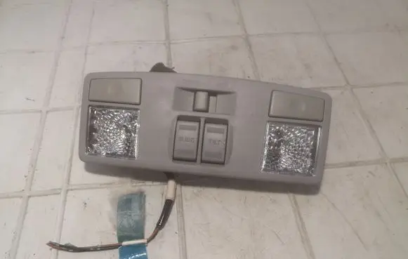 Mazda 3 I Front seat light