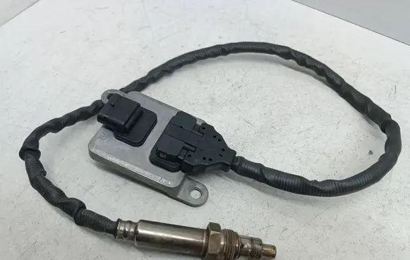 Mercedes-Benz C W205 Lambda probe sensor A0009058511 0009058511