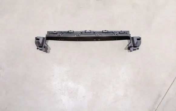 Mercedes-Benz GLA W156 X156 Front bumper mounting bracket A1568858500