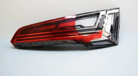 Audi Q5 SQ5 Tailgate rear/tail lights 80A945076B