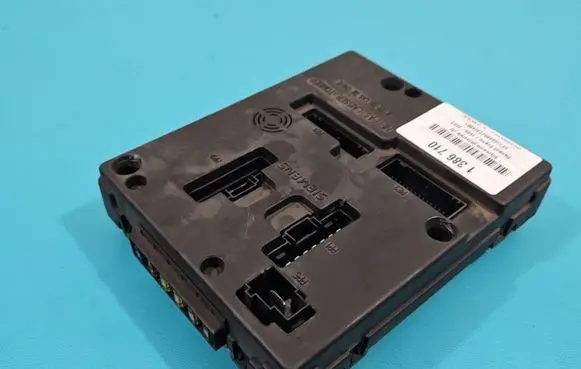 Renault Scenic I Central body control module 8200029342A IMPRK1386710