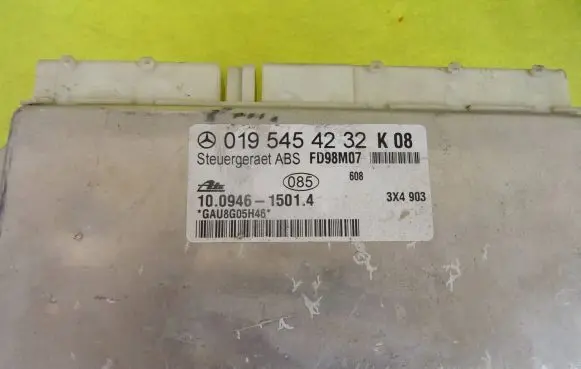 Mercedes-Benz C W202 ABS control unit/module 0195454232 0195454232K08