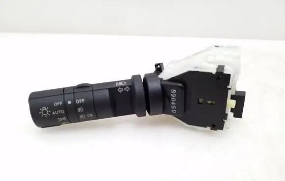 Nissan Qashqai Indicator stalk 