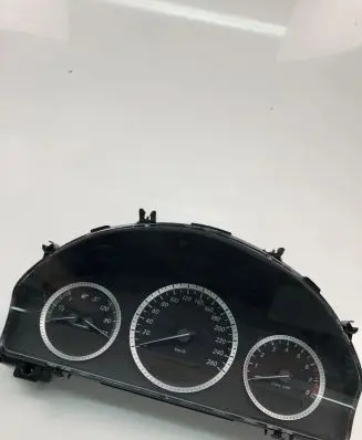 Mercedes-Benz C W204 Speedometer (instrument cluster) A2049002202