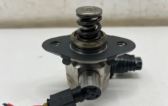 KIA Sportage Fuel injection high pressure pump 353262M500