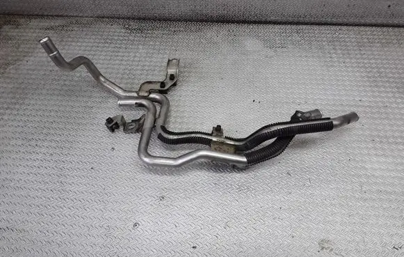 Toyota Yaris Engine coolant pipe/hose