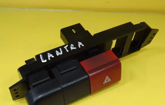 Hyundai Lantra I Hazard light switch