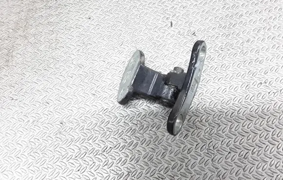 Volvo V50 Rear door lower hinge