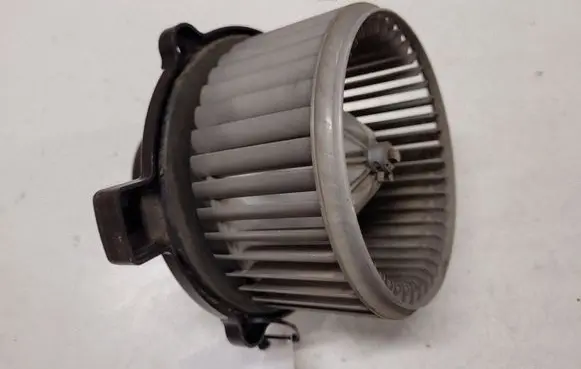 KIA Carens I Heater fan/blower